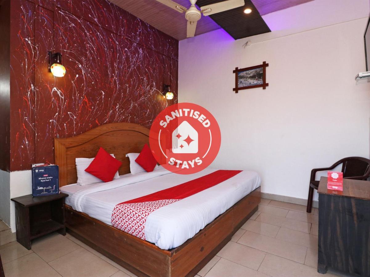 Oyo 77137 Hotle Castle Inn Mumbai Ngoại thất bức ảnh