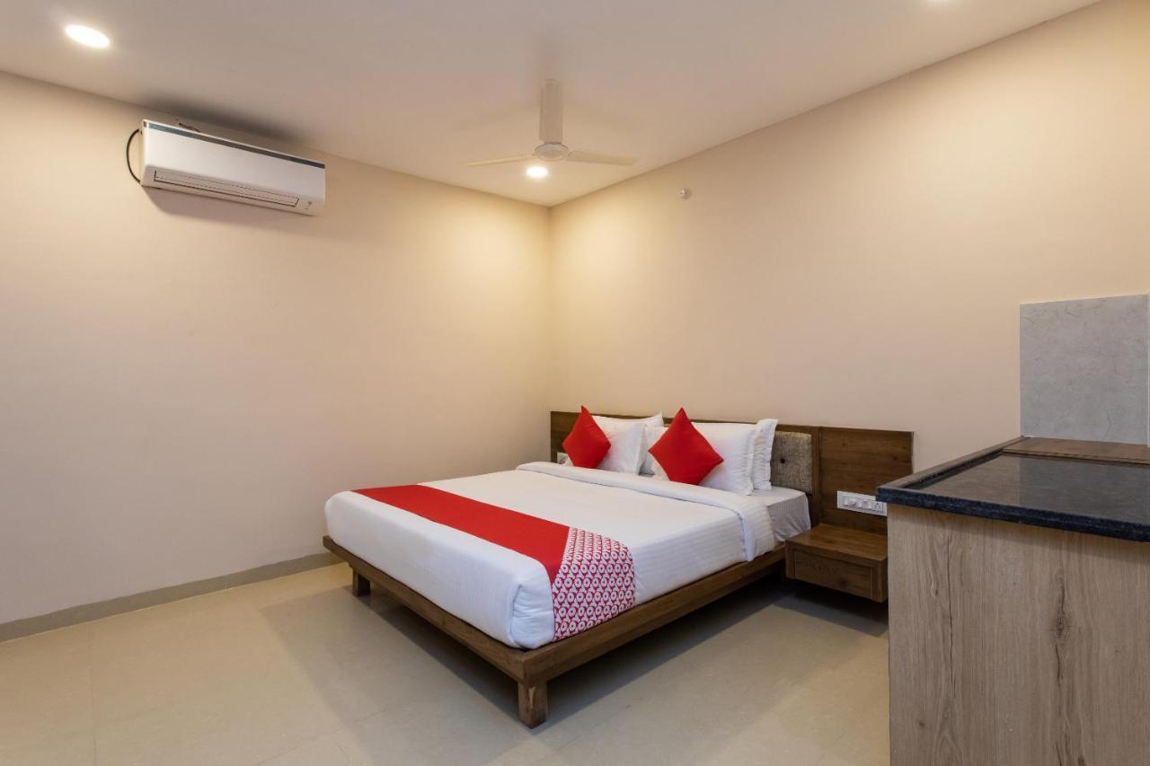 Oyo 77137 Hotle Castle Inn Mumbai Ngoại thất bức ảnh